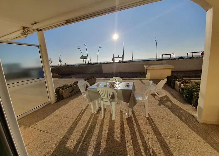 Apartment T2/cabine En Rdc, 4 Couchages, Terrasse, Parking Prive, A 50m De L'ocean - St-hilaire-de-riez - Fr-1-224c-50