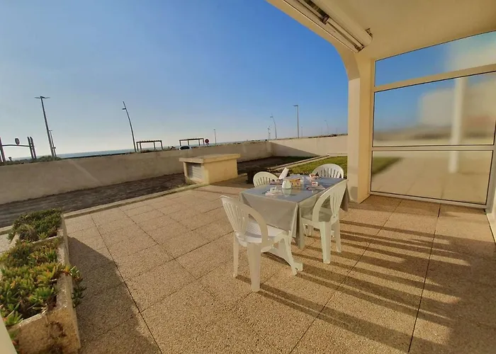 Apartment T2/cabine En Rdc, 4 Couchages, Terrasse, Parking Prive, A 50m De L'ocean - St-hilaire-de-riez - Fr-1-224c-50