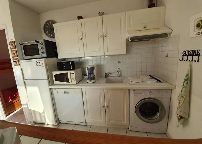 T2/cabine En Rdc, 4 Couchages, Terrasse, Parking Prive, A 50m De L'ocean - St-hilaire-de-riez - Fr-1-224c-50 Apartment *