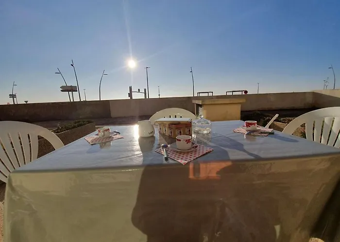 T2/cabine En Rdc, 4 Couchages, Terrasse, Parking Prive, A 50m De L'ocean - St-hilaire-de-riez - Fr-1-224c-50