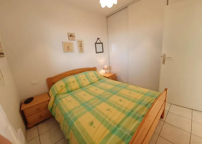 Apartment T2/cabine En Rdc, 4 Couchages, Terrasse, Parking Prive, A 50m De L'ocean - St-hilaire-de-riez - Fr-1-224c-50 Saint-Hilaire-de-Riez