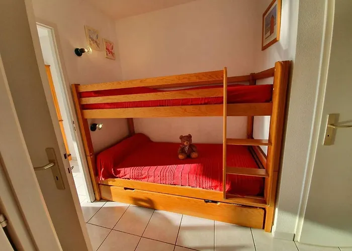 T2/cabine En Rdc, 4 Couchages, Terrasse, Parking Prive, A 50m De L'ocean - St-hilaire-de-riez - Fr-1-224c-50 Apartment